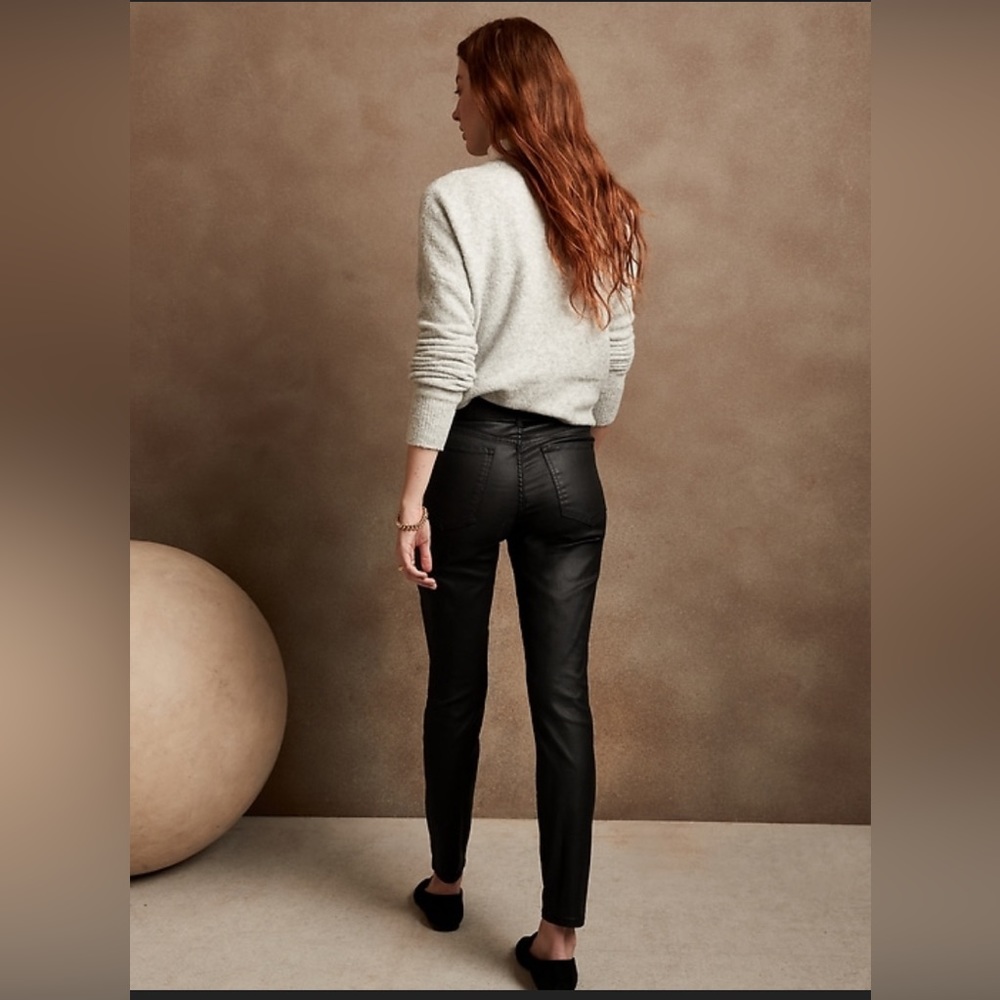 Banana Republic Factory - Coated Skinny Jeans in Color Black Size 4